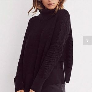 VETTA Black Cropped Mockneck Sweater
